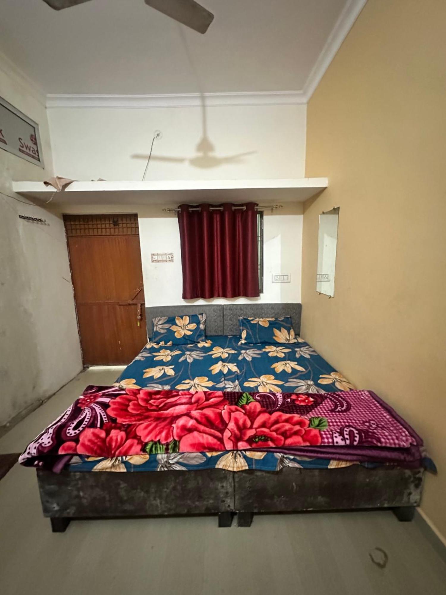 Khatu Shyam Guest House Ayodhya Exterior photo
