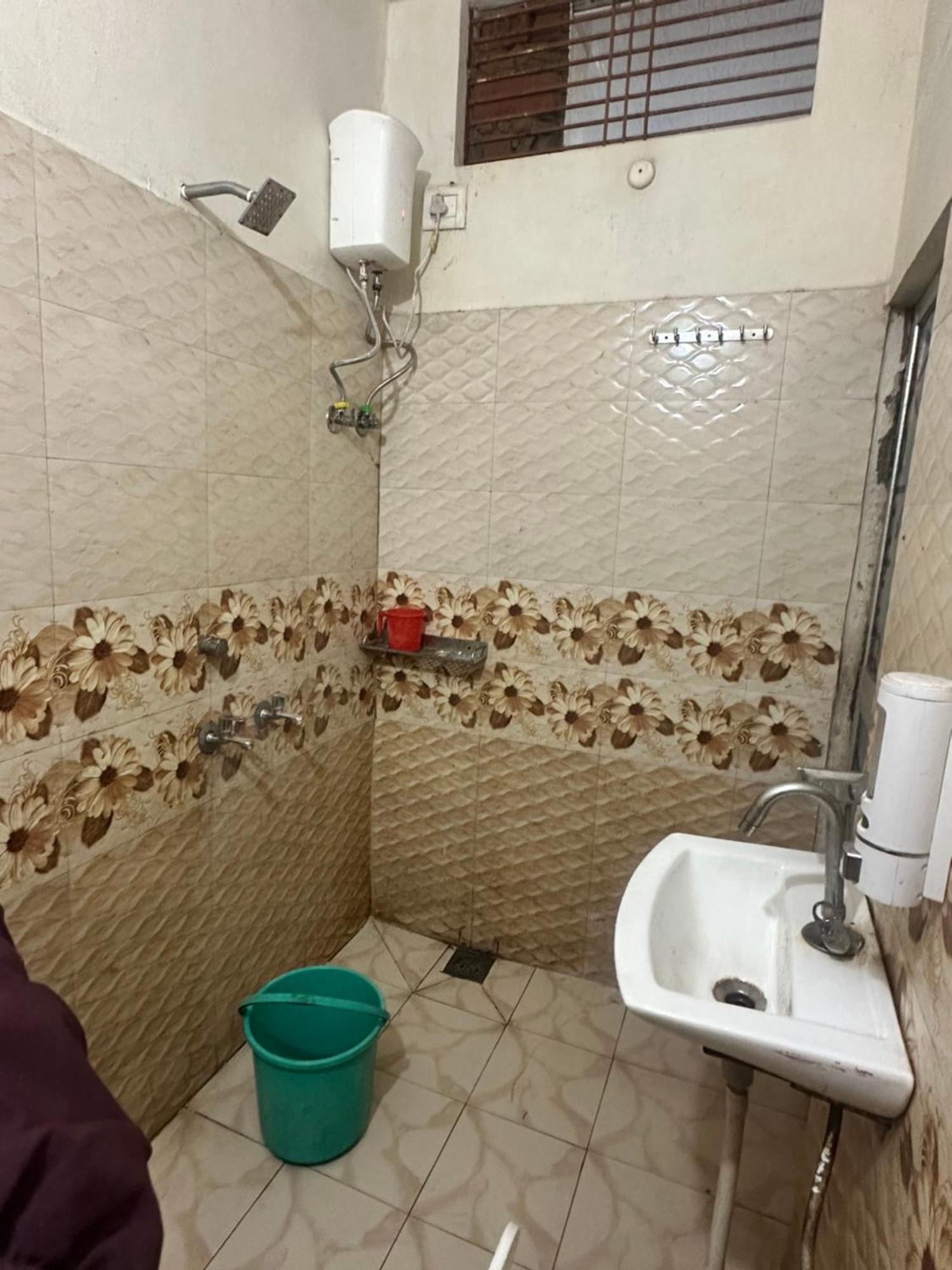 Khatu Shyam Guest House Ayodhya Exterior photo