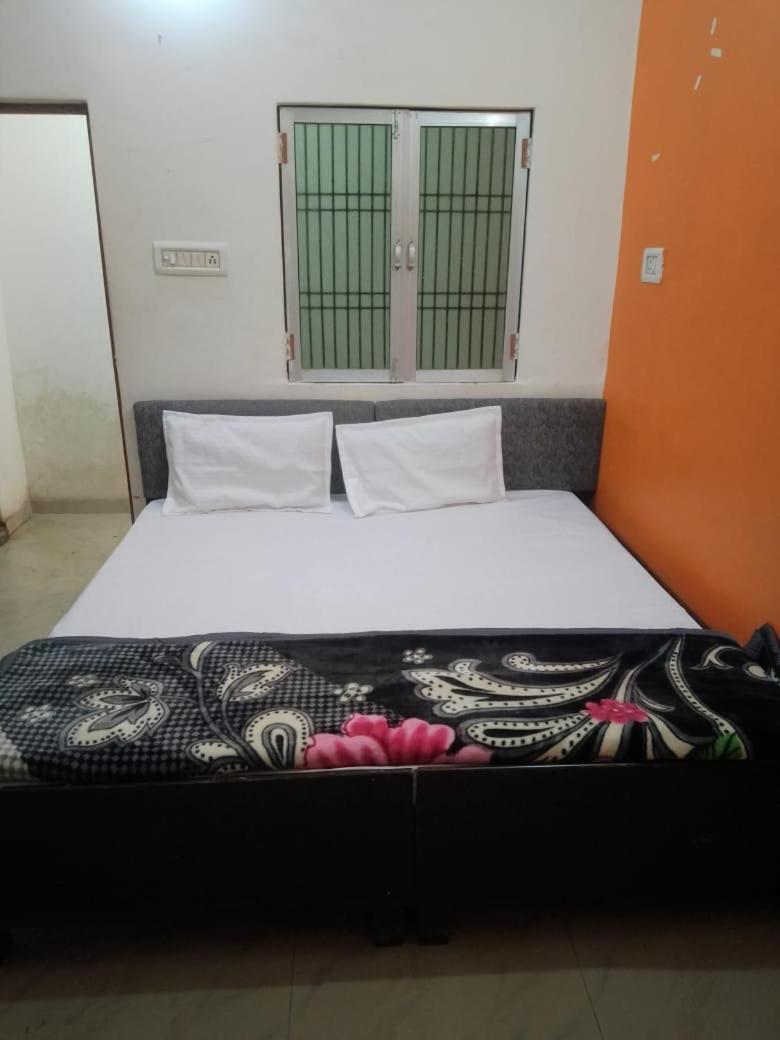 Khatu Shyam Guest House Ayodhya Exterior photo